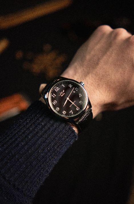 Noble Invicto 40mm